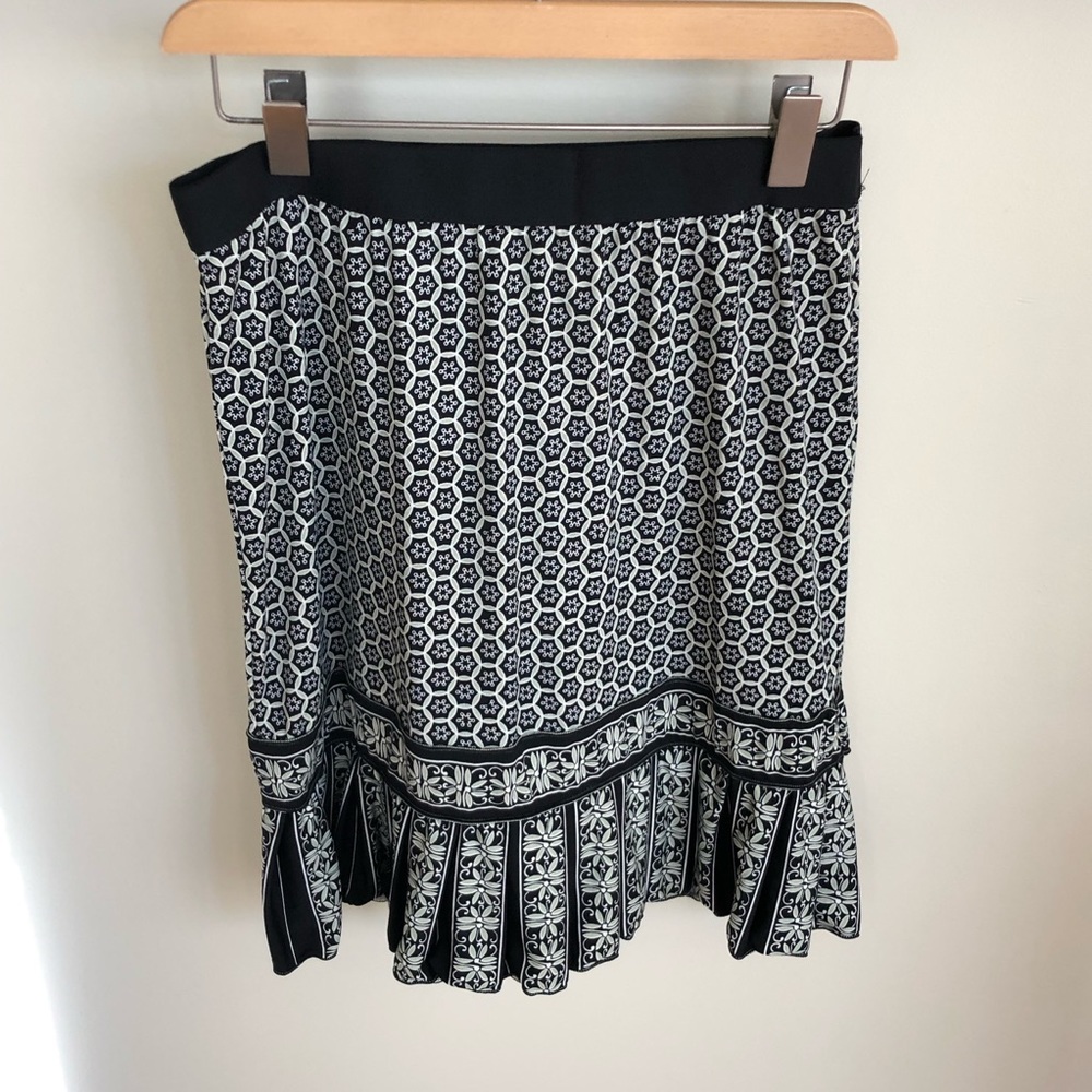 Max Studio M flouncy skirt